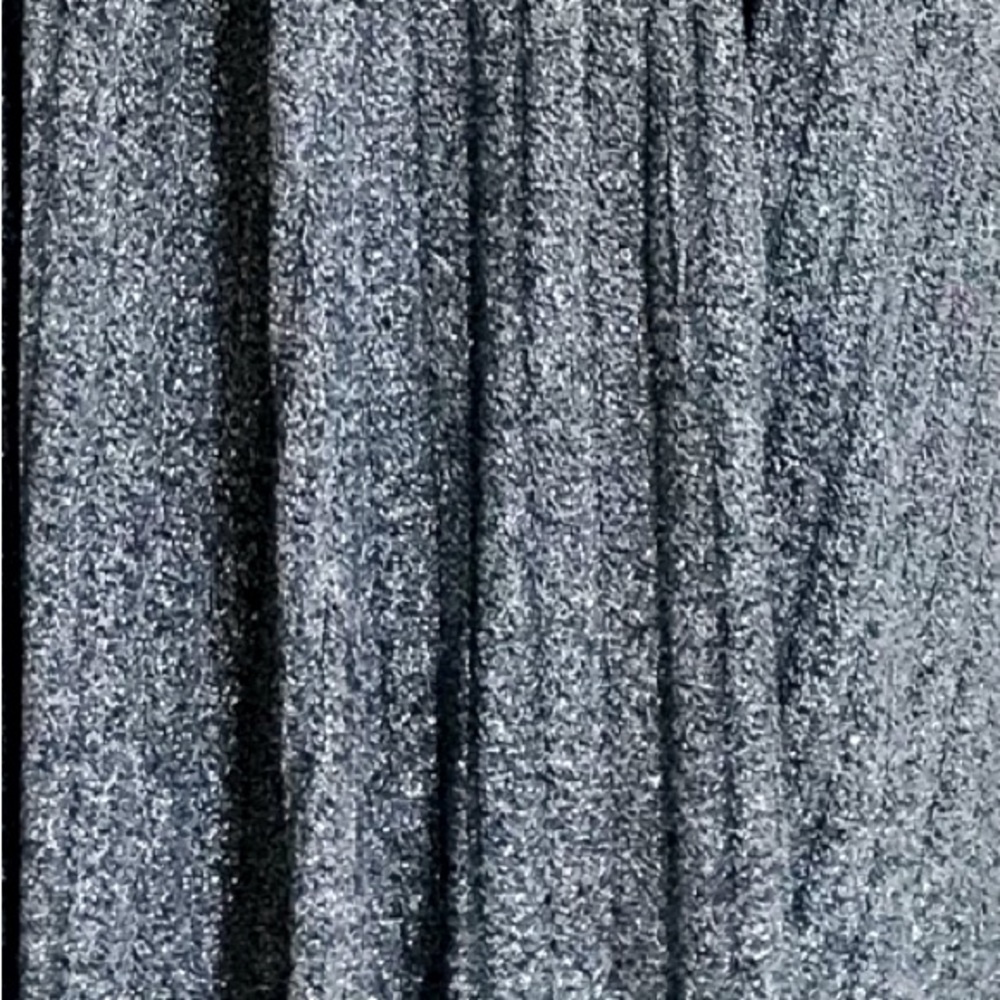 Elegant silver threaded HTF Sarah, perfect for any occasion. - Picture 2 of 4